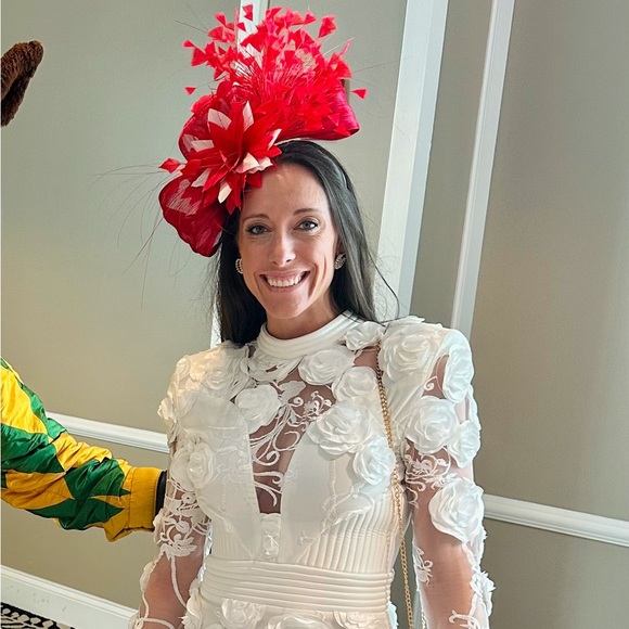 Red Fascinator by The Hat Girls 🌹 - Picture 5 of 5